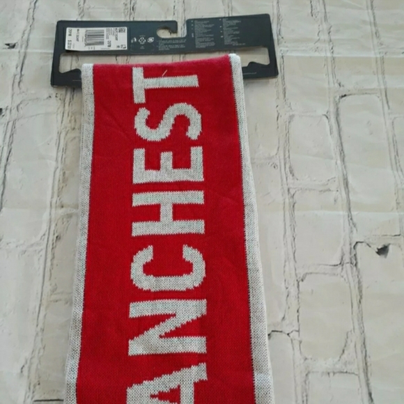 Adidas Manchester United Scarf NWT MUFC - Picture 3 of 4